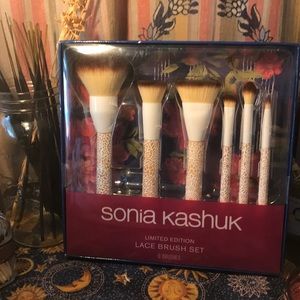 Sonia Kashuk Brush Set (NEW) Limited Edition